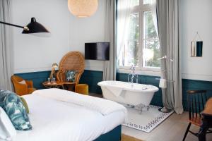 Hotels Le Nessay : Suite Lit King-Size - Vue sur Mer
