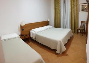 Economy Triple Room