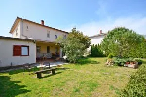 Apartments Mirela - Veli Vrh