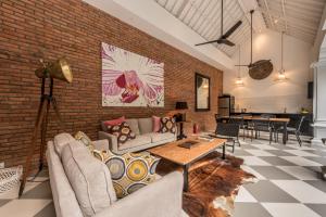 Central 3 Bedroom Villa close to Seminyak Beach