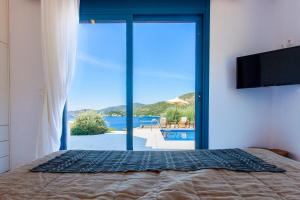 Villa Alma Lefkada- Sea front Villa Lefkada Greece