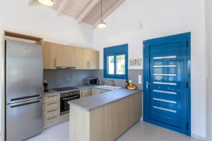 Villa Alma Lefkada- Sea front Villa Lefkada Greece