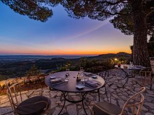 Hotels Garrigae Abbaye de Sainte Croix : photos des chambres