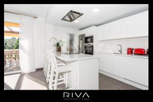 by Riva - 4 bedroom apartment in Dama de noche