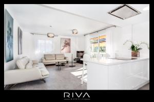 by Riva - 4 bedroom apartment in Dama de noche