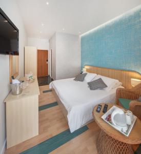 Standard Double or Twin Room with Balcony room in Hotel Villa Adriatica - Adults Only