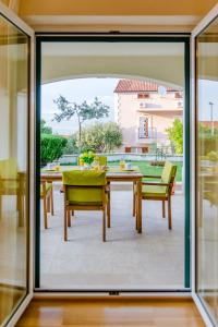 Apartment Deni with central heating