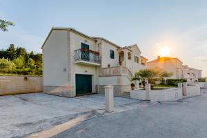 Apartment Deni with central heating