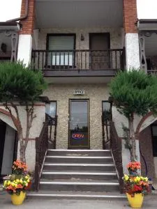 Cedar Springs Motel - Acton