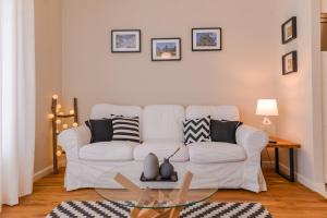cО́coEllie aesthetic two bedroom apartment next to the National Palace of Culture