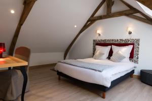 Hotels La Ferme Blanche, The Originals Relais : photos des chambres