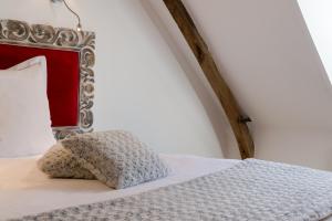 Hotels La Ferme Blanche, The Originals Relais (Relais du Silence) : photos des chambres