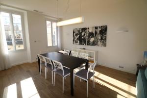 Luxury, central 3 bedroom, 3 bathrooms 5 mins from the Palais 410