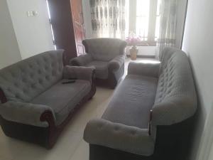 Dumi House