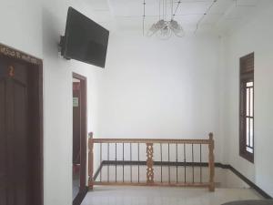 Dumi House