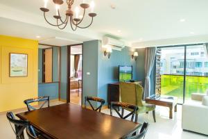 Rocco Hua Hin Beach Seaview