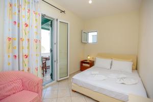 Irida Holiday Home