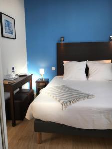 Hotels Les Bains Boyardville - Hotel et Restaurant : photos des chambres