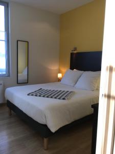 Hotels Les Bains Boyardville - Hotel et Restaurant : photos des chambres