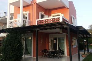 Sunny Villa Sea View by RentalsPro Services