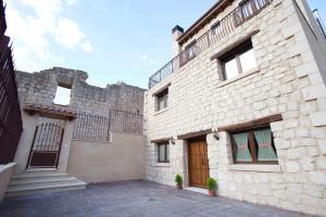 Alameda II con CHIMENEA Salòn y BARBACOA en patio