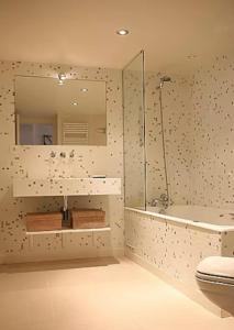 Charming Cosy Triplex in Trendy Marais