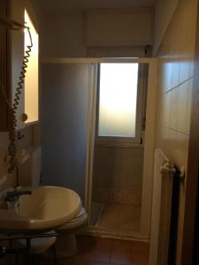 Economy Double or Twin Room with Mountain View