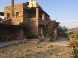 The Hill Top House in Kea Kea Greece