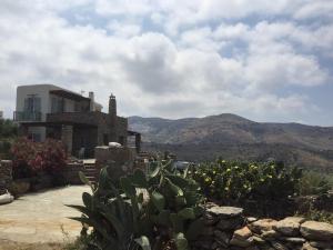 The Hill Top House in Kea Kea Greece