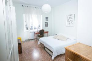 BARNEYS HOUSE NEARBY SUBWAY AND DOWNTOWN ROME