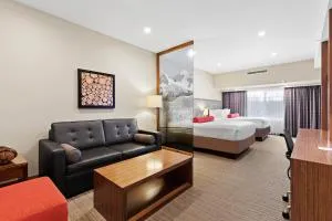 Mountain View Inn & Suites - 落基山庄