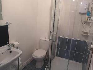 Double Room with Four Poster Bed room in East Mount House