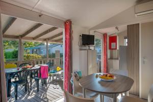 Campings Camping Bel Air : photos des chambres