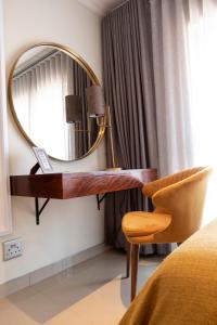 The Wilcrest Apartment