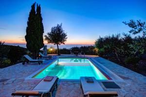 Perachori Villa Sleeps 4 Pool Air Con WiFi T604840 Ithaka Greece