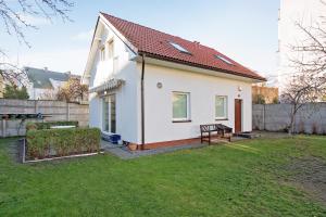 "Over the Rainbow" - Lovely house close to the Beach