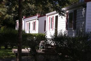 Campings Camping Le Ruisseau : photos des chambres