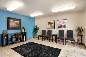 King Room - Non-Smoking - Non Pet Friendly room in Travelodge by Wyndham Yuma
