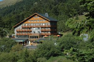 Hotels Hotel du Puy Ferrand , Restaurant La Table de l'Ours : photos des chambres