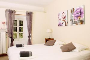 Hotels Auberge Le Romarin : photos des chambres