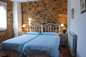Twin Room with Mountain View room in Casa Rural Estarrún