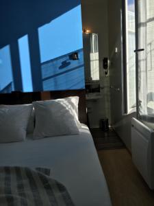 Hotels Les Bains Boyardville - Hotel et Restaurant : photos des chambres