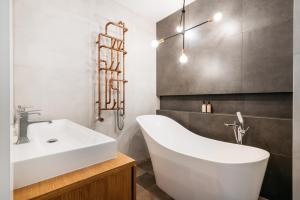 4 Bedroom apartment with a balcony - Trynitarska 6