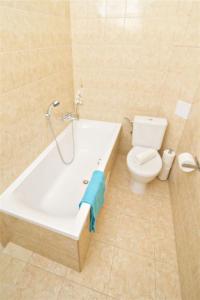 Apartments 5 minutes walk from Old Town - 102 m2 w balcony, view, shower plus bath