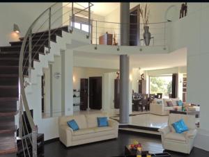 Provarma hills luxury villa gerani
