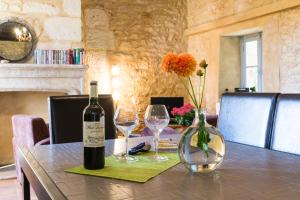 Au coeur de Beynac, superbe maison du XIVe siècle avec jardin panoramique