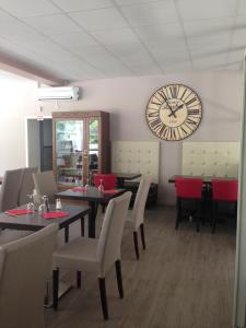 Hotels Le Jardin des Oliviers : photos des chambres