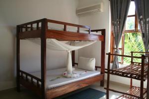 Moonshine Uroa Boutique Hotel