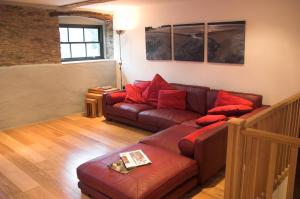 No1 The Pottery, Dartmouth