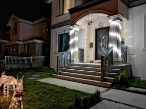 Metropolis MetroTown Area lovely place 2 or 1 bedrooms suite